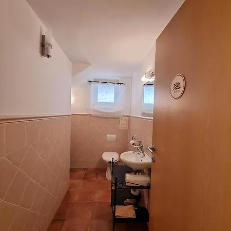 Hiša za goste And Hisa Sonca 3*