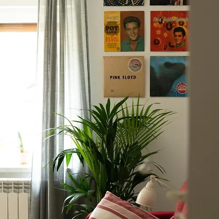 Hiša za goste And Hisa Sonca